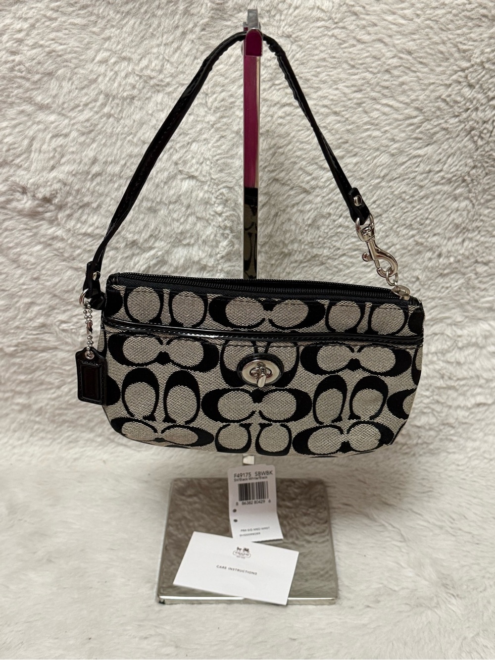 Coach Black and Gray Signature Canvas Turnlock Wristlet Bag - Picture 3 of 8